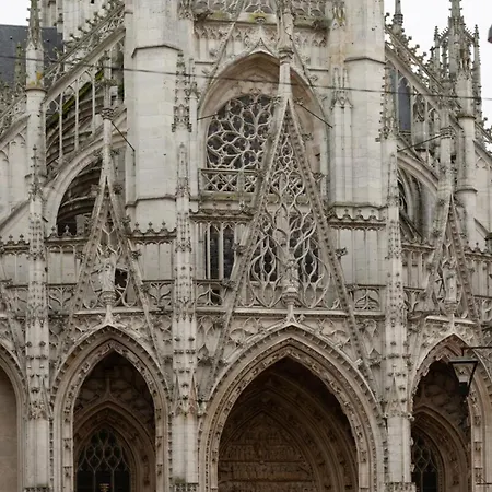 Olivier Elegance Au Coeur De Rouen